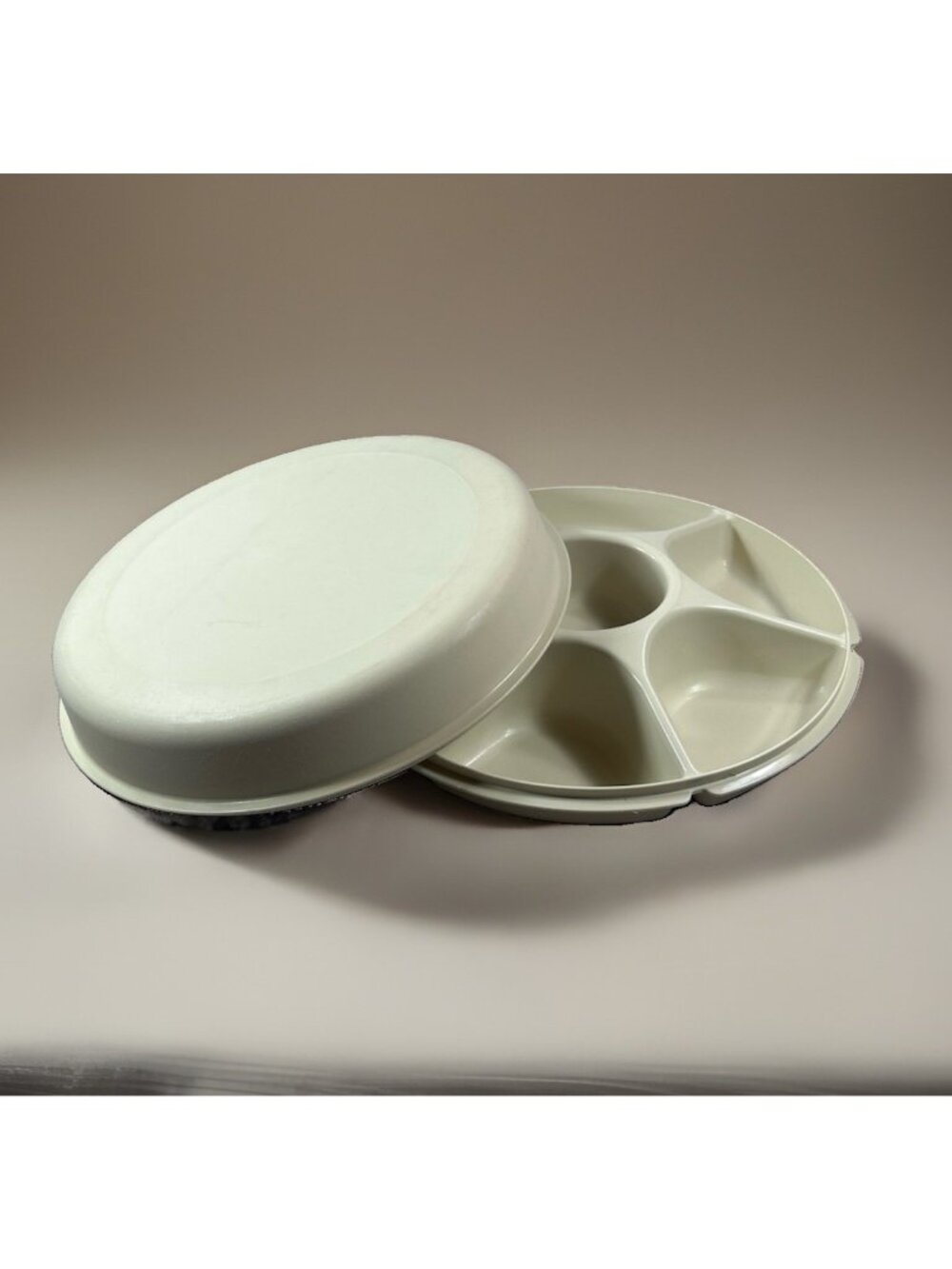 Vintage Tupperware Serving Center Tray Almond Veggie-Fruit 1665 With Lid 1666